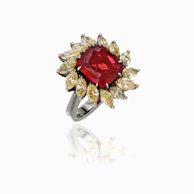 Anello in Oro Bianco Rodiato Nero con Rubino e Diamanti