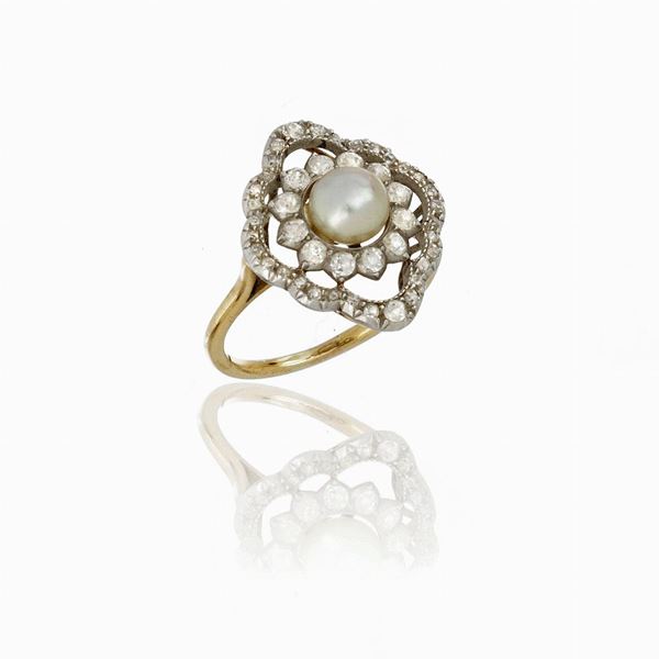 Anello oro giallo e platino con perla