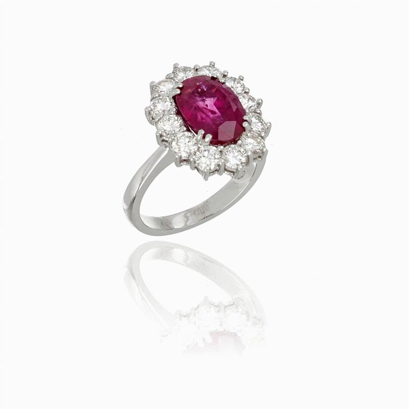 Anello Oro Bianco con Rubino e Diamanti