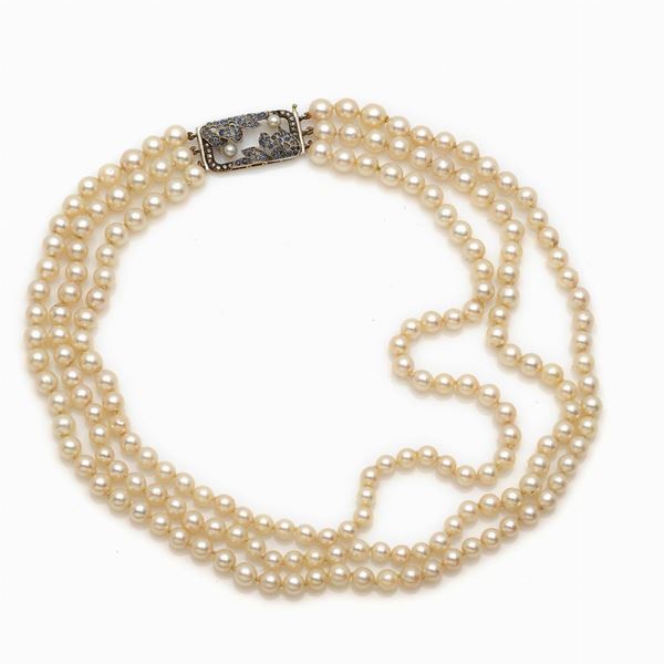 Collana 3 fili di perle con diamanti e zaffiri