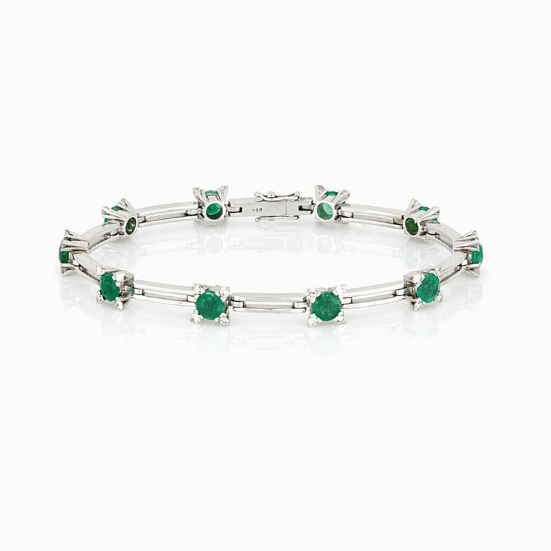 Bracciale in Oro 18 Carati con Diamanti e Smeraldi