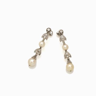 Orecchini in Oro Bianco con Perle Coltivate e Diamanti