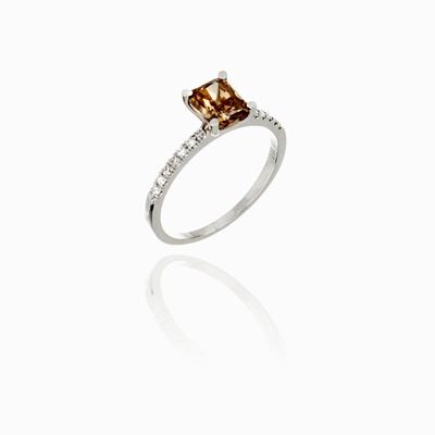 Anello Oro Bianco con Diamanti Brown