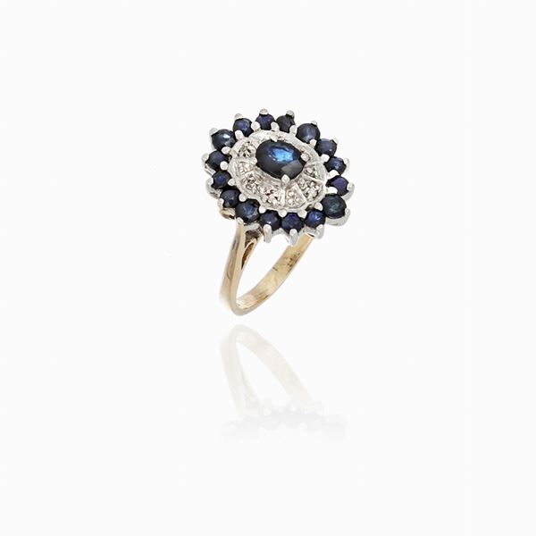Anello antico con zaffiri