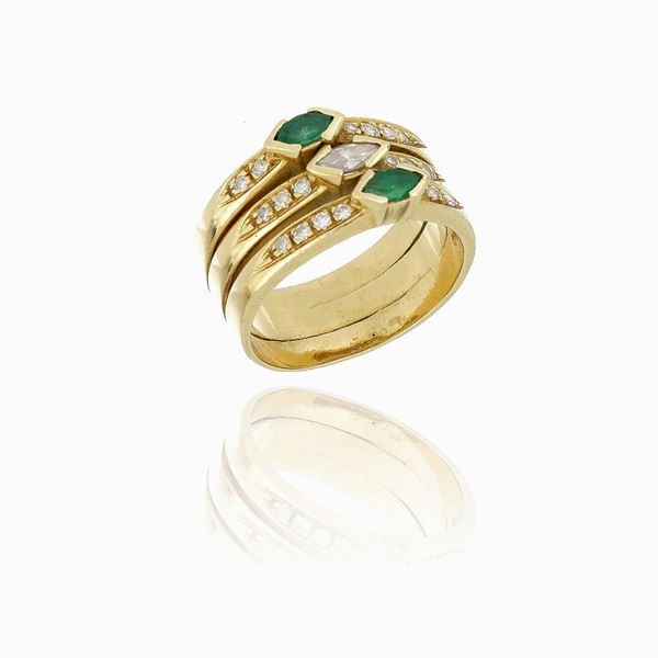 Anello fascia oro giallo con diamanti e smeraldi