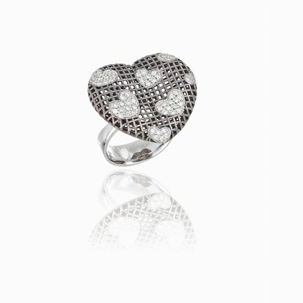 Anello cuore oro bianco e diamanti