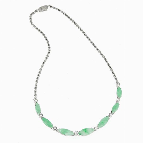 Collana oro bianco e giada
