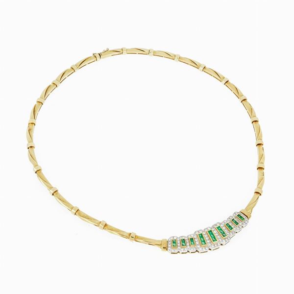 Collier in oro diamanti e smeraldi