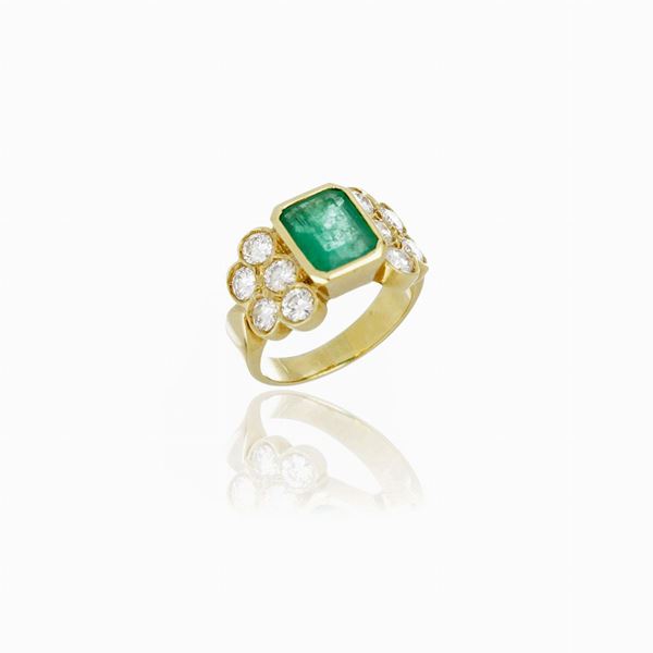 Anello oro smeraldo diamanti