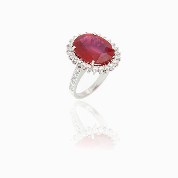 Anello oro rubino e diamanti