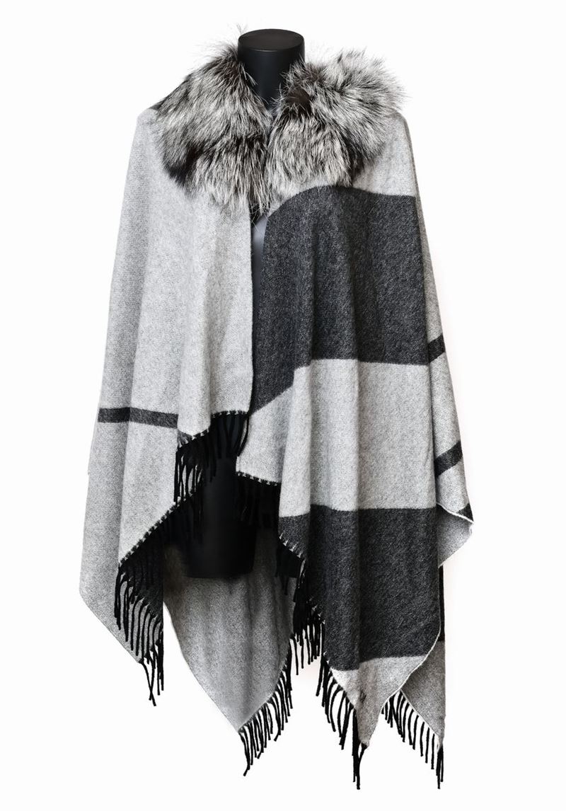 Mantella Fendi