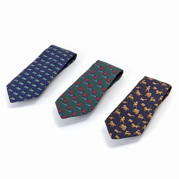 Hermes - Lot composed of 3 Hermès ties