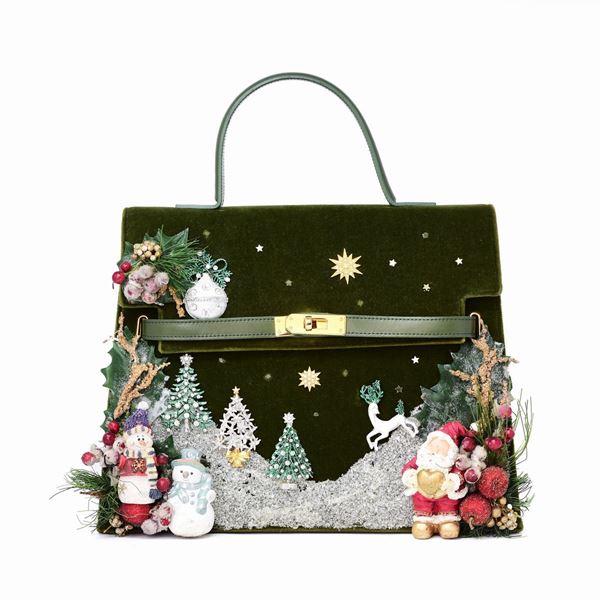 Borsa a mano in velluto  - Asta GIOIELLI, OROLOGI E LUXURY GOODS - Faraone Casa d'Aste