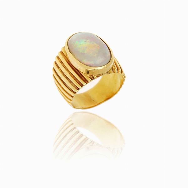 Gold opal ring 