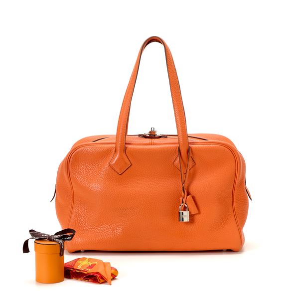 Hermes - Hermès Victoria in Orange