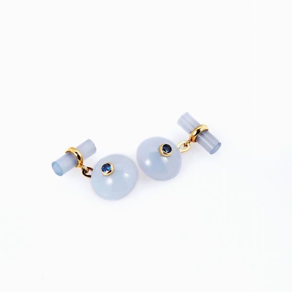 Gold and chalcedony cufflinks