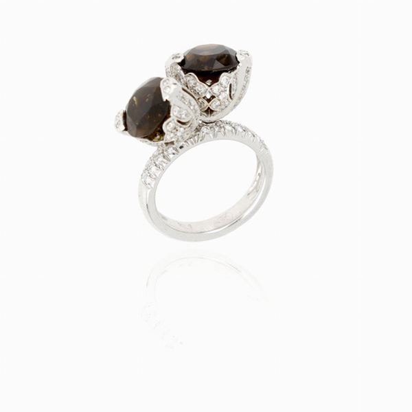 Gold ring with diamonds  two smoky quartz  - Auction GIOIELLI E OROLOGI - Faraone Casa d'Aste