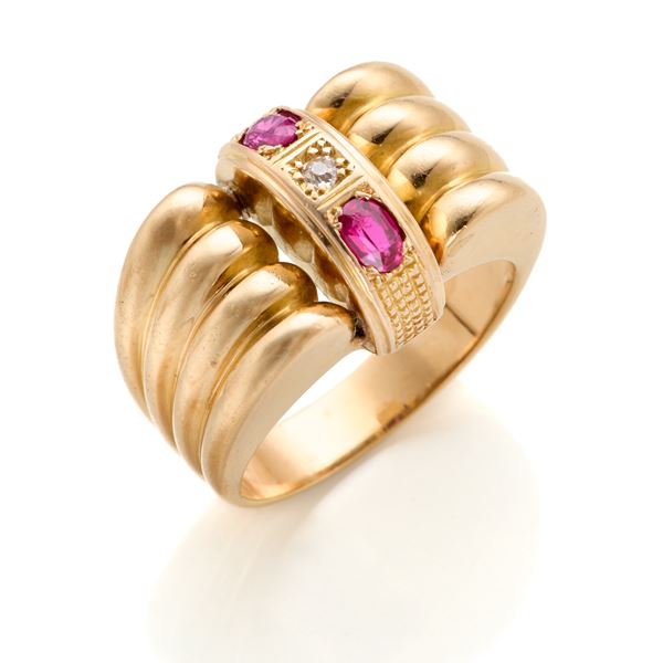 Anello oro rubini e diamante