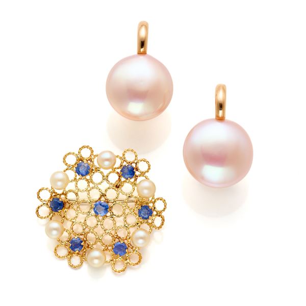 Lot consisting of brocch and earrings 