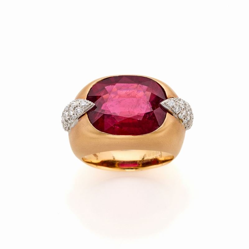 Anello in Oro con Rubellite e Diamanti