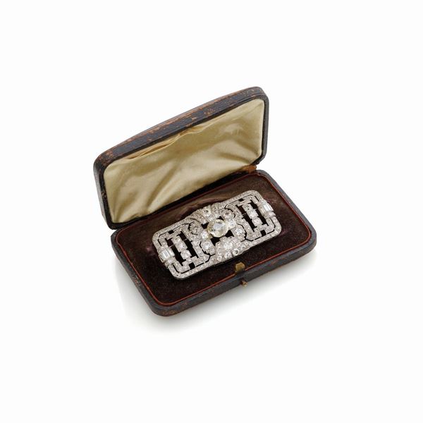 Spilla in platino  - Auction Gioielli e orologi del XX secolo - Faraone Casa d'Aste