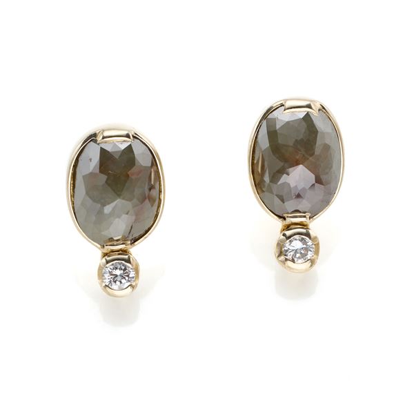 Gold diamond and agate earrings