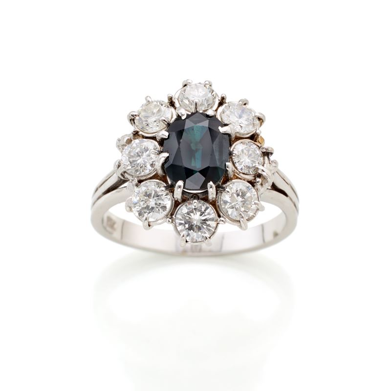 Anello con Zaffiro e Diamanti