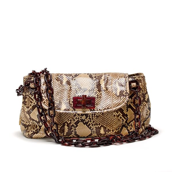 Prada : Borsa a spalla Prada   - Asta GIOIELLI OROLOGI E LUXURY GOODS - Faraone Casa d'Aste
