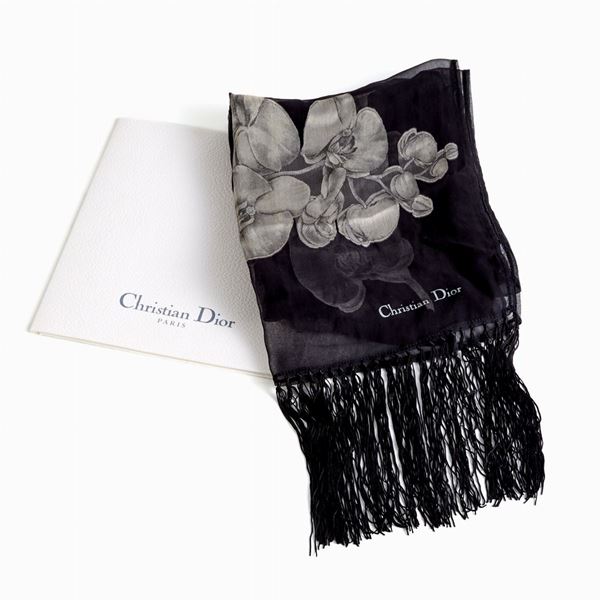 Dior : Stola Dior seta e viscosa  - Asta GIOIELLI OROLOGI E LUXURY GOODS - Faraone Casa d'Aste