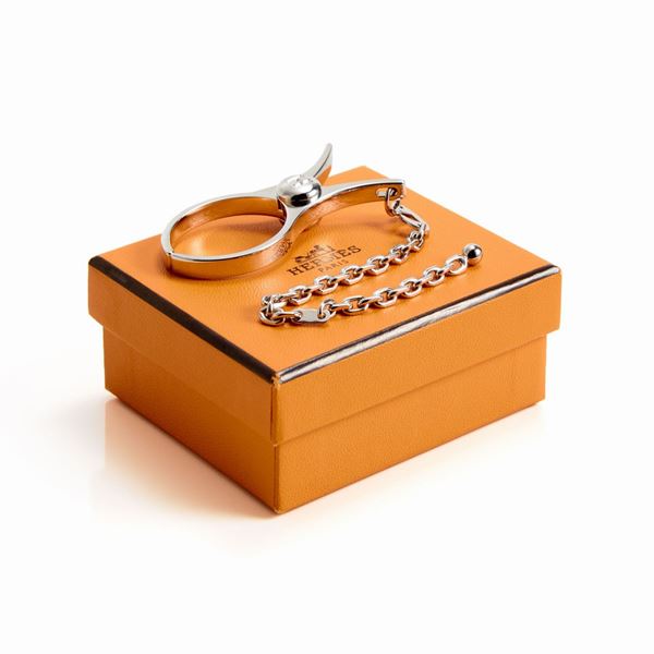 Hermes - Hermes glove clip with box