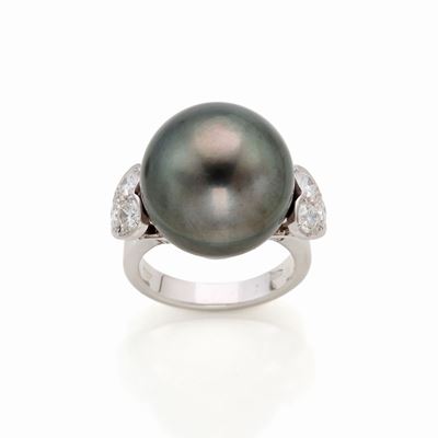 Anello Oro con Diamanti e Perla