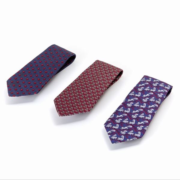Hermes - Lot composed of 3 Hermès ties