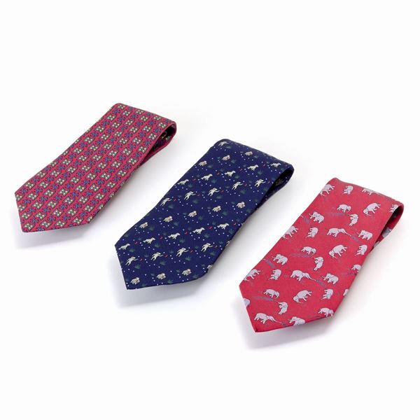 Hermes - Lot composed of 3 Hermès ties