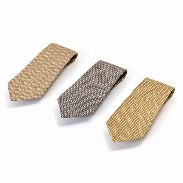 Hermes : Lot consisting of 3 Hermès silk ties  - Auction GIOIELLI OROLOGI E LUXURY GOODS - Faraone Casa d'Aste