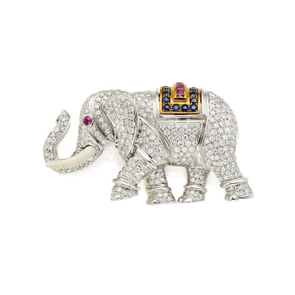 Gold elephant brooch with diamonds 