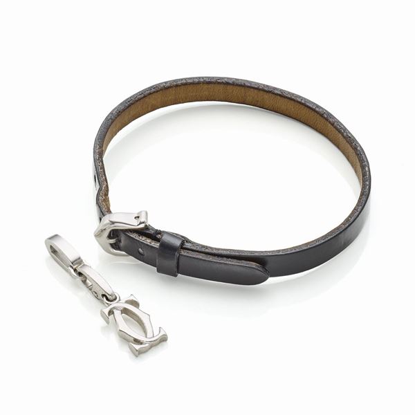Cartier - Charm Cartier logo con bracciale in cuoio