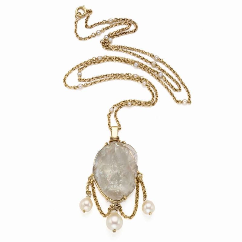 Catena in Oro con Piccole Perle e Pendente