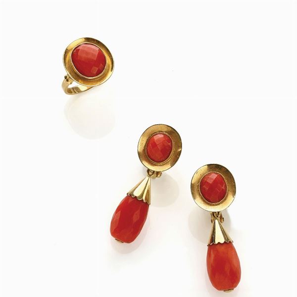 Anello e orecchini in oro
