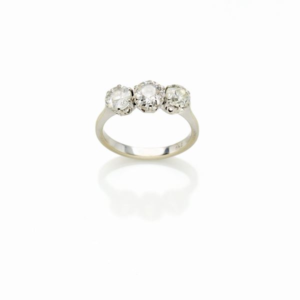 Anello trilogy in oro 
