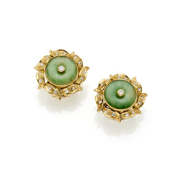 Gold earrings with jade and diamonds  - Auction GIOIELLI, OROLOGI E LUXURY GOODS - Faraone Casa d'Aste