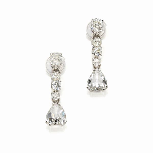 Gold earrings with diamonds  - Auction GIOIELLI OROLOGI E LUXURY GOODS - Faraone Casa d'Aste