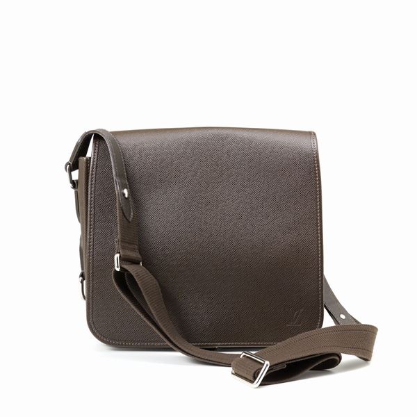 Louis Vuitton - Louis Vuitton dark brown bag with dustbag