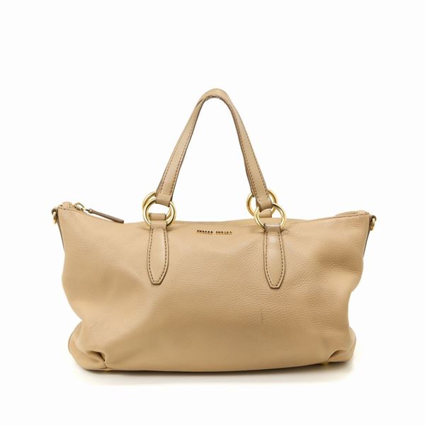 Miu Miu : Borsa Miu Miu in pelle beige  - Asta GIOIELLI, OROLOGI E LUXURY GOODS - Faraone Casa d'Aste