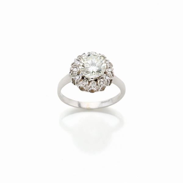 Anello in oro con diamante 
