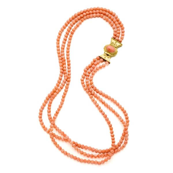 Coral necklace with gold clasp