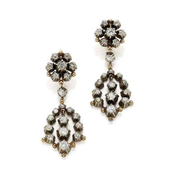 Gold and silver earrings with diamonds  - Auction GIOIELLI, OROLOGI E LUXURY GOODS - Faraone Casa d'Aste