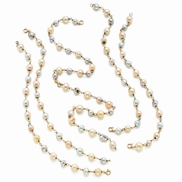 Six bracelets in gold and pearls