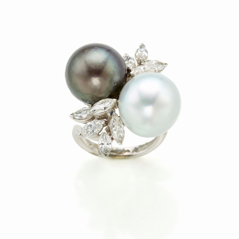 Anello in Oro con Diamanti e Perle