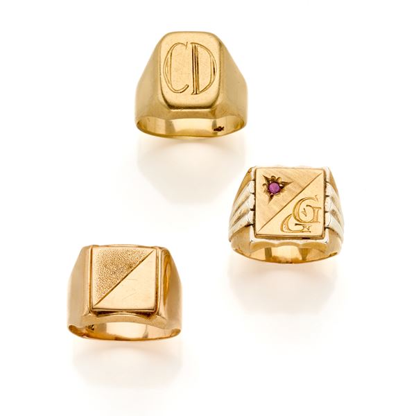 Lot consisting of three men's rings   - Auction GIOIELLI OROLOGI E LUXURY GOODS - Faraone Casa d'Aste