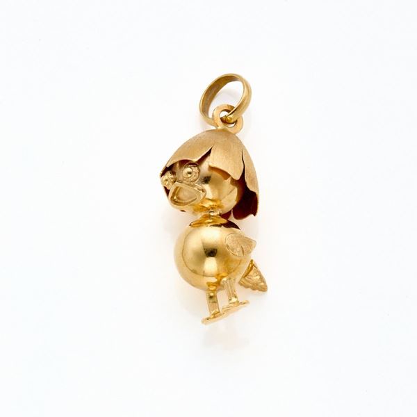 Gold pendant